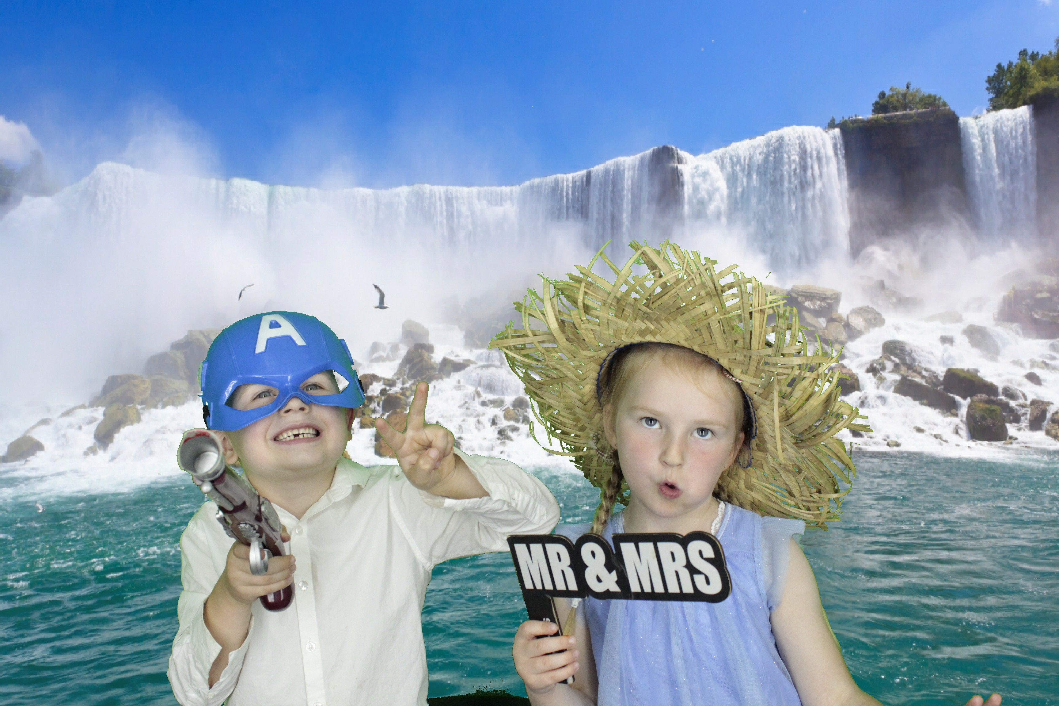 Jade & Arrons's Wedding | View more photos from the event at gallery.myphotoboothexperience.co.uk/u/MyPhotoBoothExperienceLtd/Jade-Arronss-Wedding